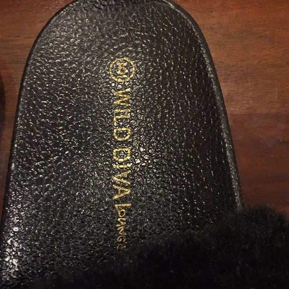 Wild Diva Fur Slide Gold Chain Sandals - Picture 6 of 6